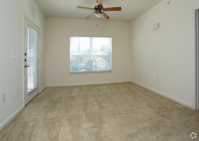 2BR,2BA/860SF/Living Room - B Hillside West Seniors
