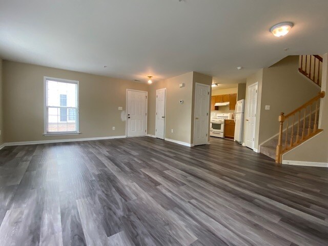 Building Photo - 2109 Bristol Dr