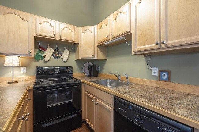 Building Photo - 398 Sam Allen Rd