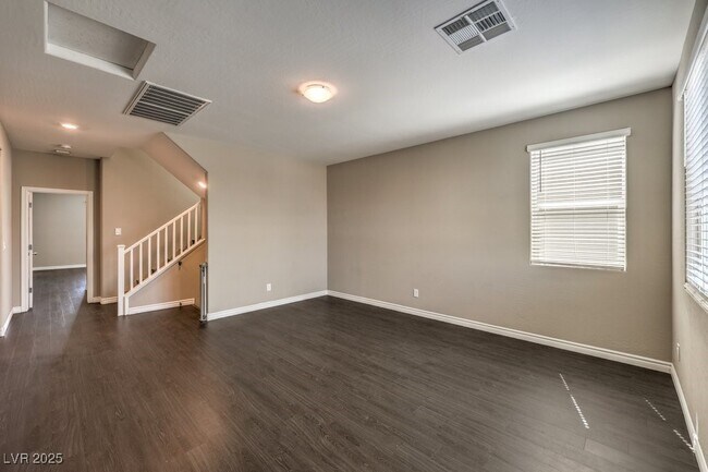 Building Photo - 10783 Searchers Ave