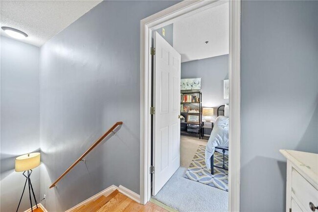 Building Photo - 106 Spring Heights Ln