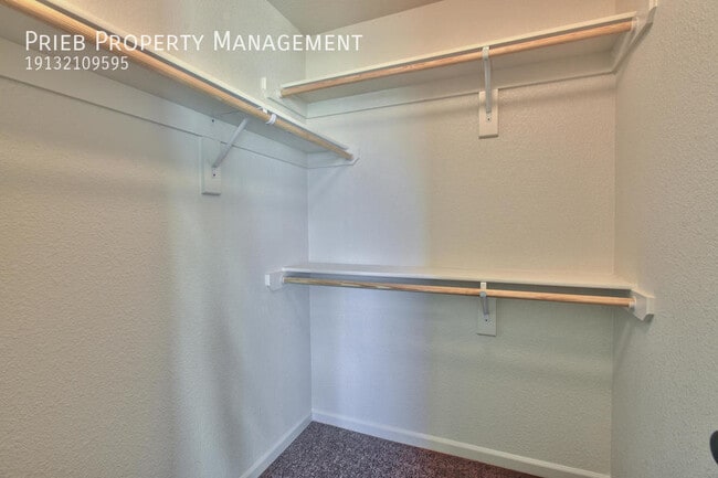 Building Photo - 1312 Budd Cir