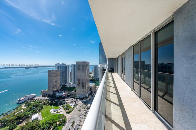 Building Photo - Biscayne Boulevard, Miami, FL 33132 - 3 BR...