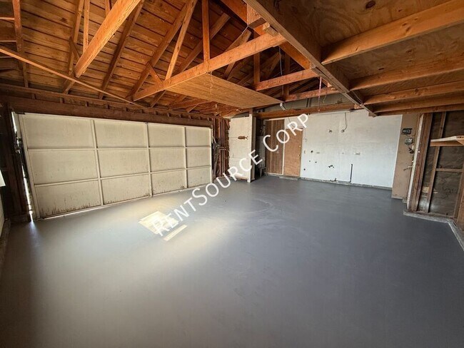 Building Photo - 1177 W Ave J-11