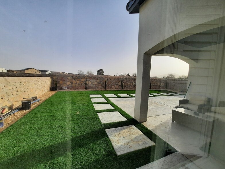 Building Photo - 5924 Dalhart Dr