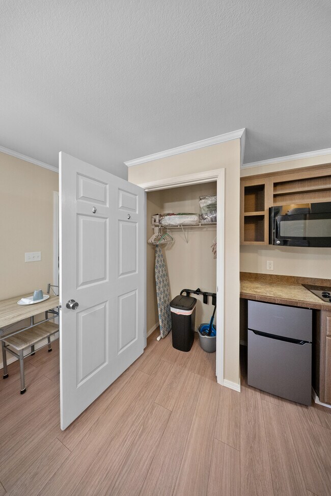 Building Photo - 4-Plex