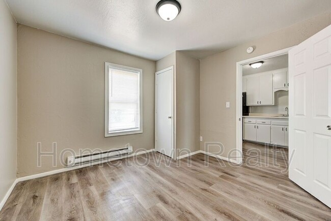 Building Photo - 1409 SE 41st St