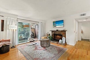 Building Photo - 6544 College Grove Dr