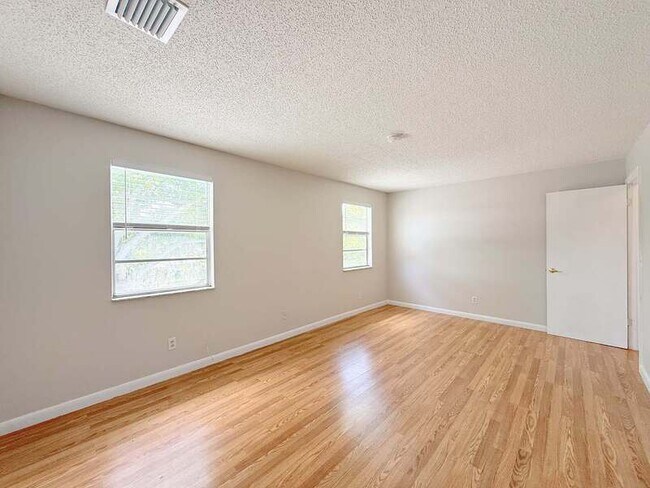 Building Photo - 1454 Trotter Rd