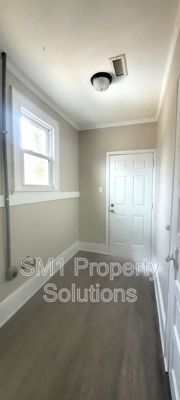 Building Photo - 501 Richardson Ave