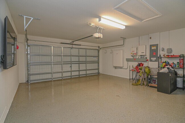 Building Photo - 285 Arbuthnot St