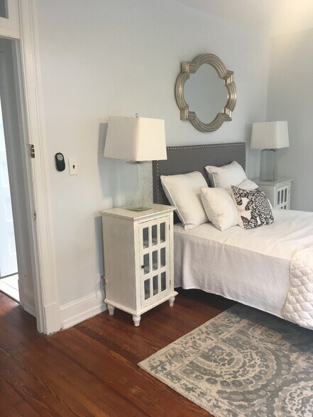 bedroom 1 - 825 Kentucky Ave SE