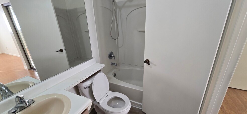 Primary Full Bathroom - 3314 Blue Ridge Cir