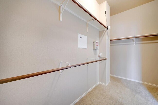 Building Photo - 932 Rusk Rd