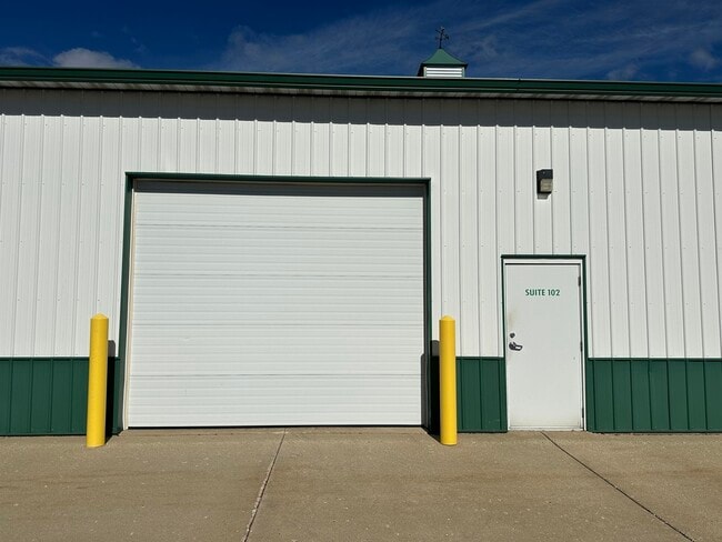 Building Photo - 2900 Graybill Dr