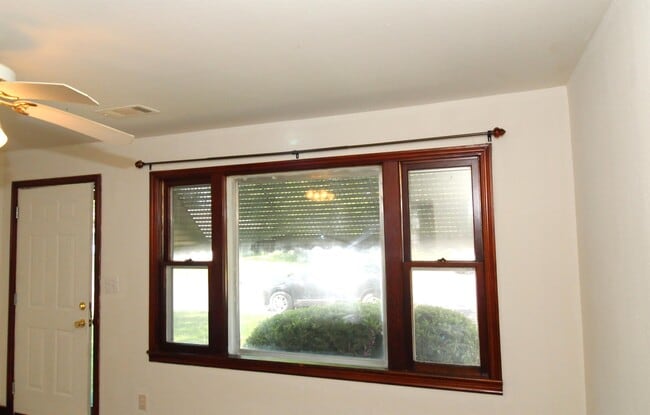 Building Photo - 507 Geneva St