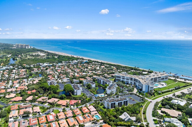 Building Photo - 1605 S US Hwy 1