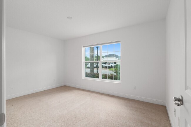 Building Photo - 10397 Silver Maple Ave
