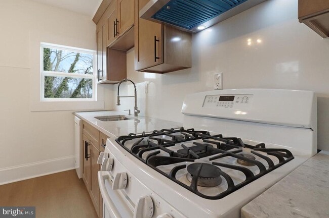 Building Photo - 24369 W Main St