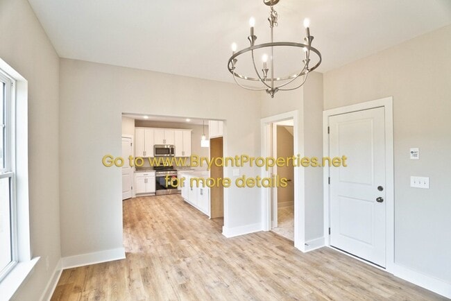 Building Photo - 615 Vrabel Rd