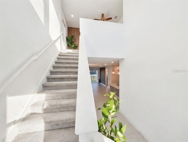 Building Photo - 2104 Axel St