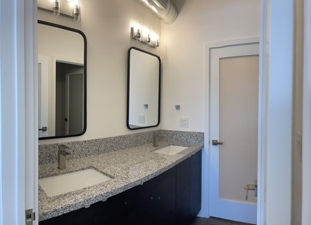 Full Bathroom - 236 Keystone Ave