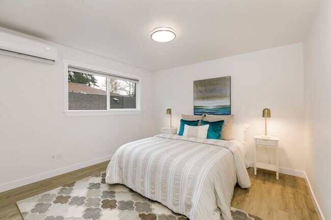 Building Photo - JENSEN DUPLEX