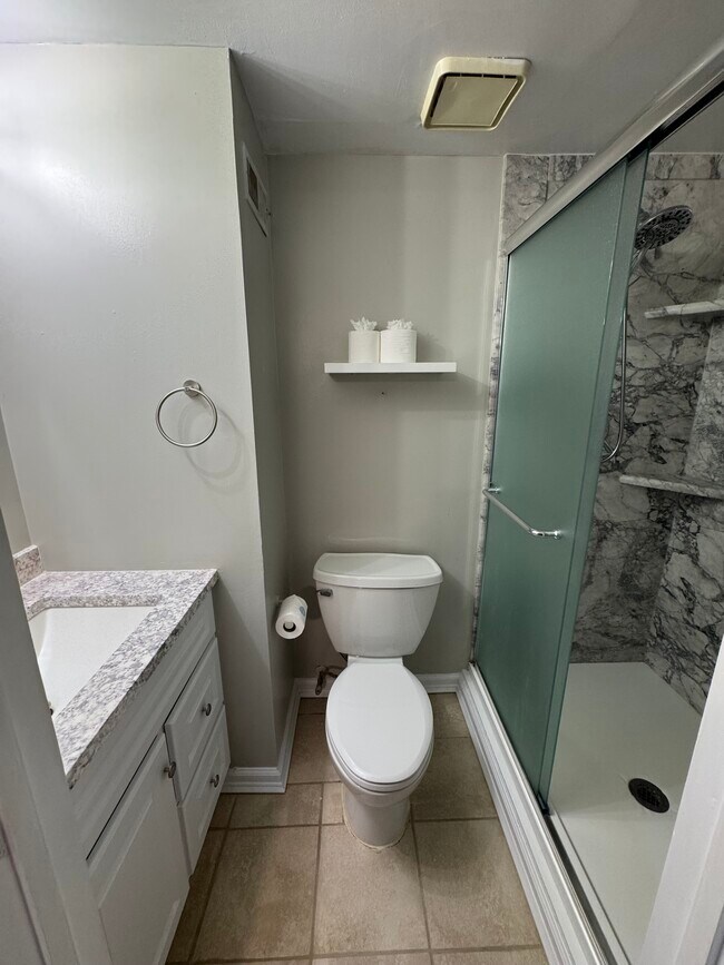 Building Photo - 261 Windsor Castle Dr