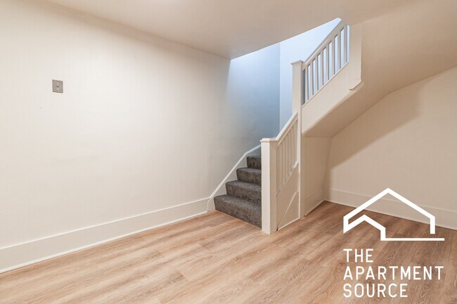 Building Photo - 4112 N Broadway