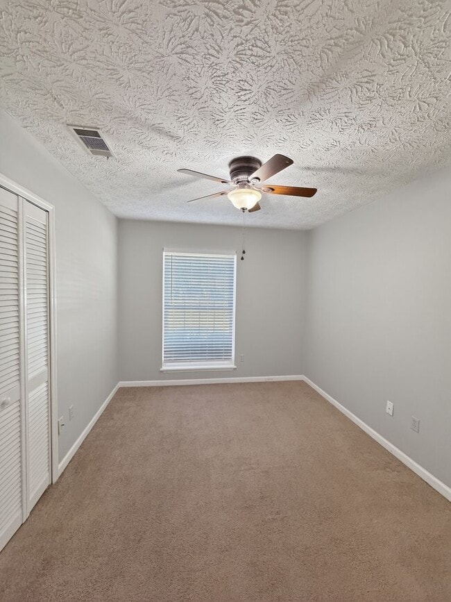 Building Photo - 454 Floyd Cir