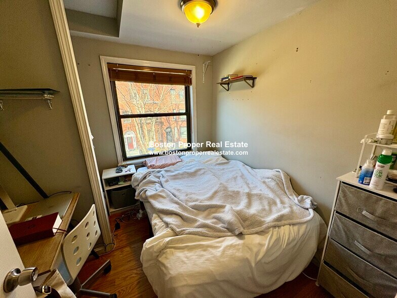 Building Photo - 50 Saint Stephen St