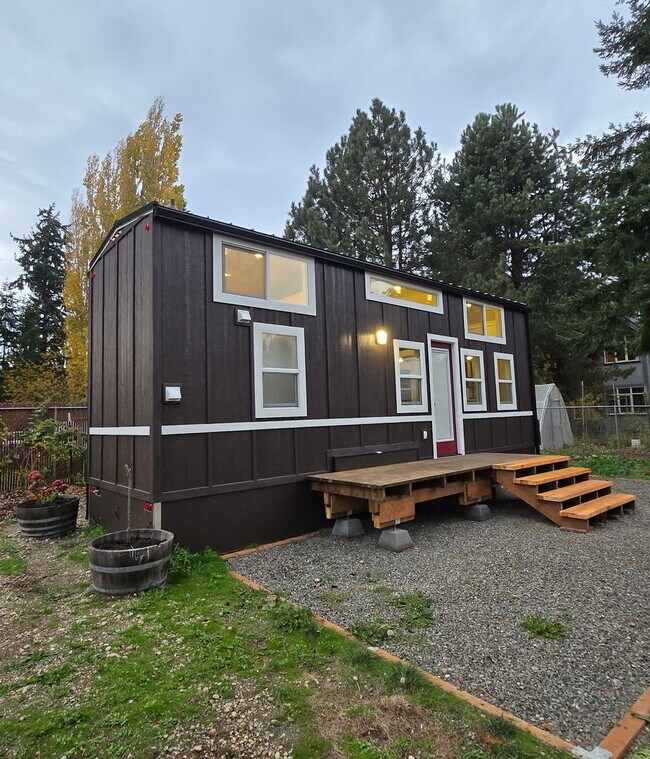 Building Photo - Charming 1920 Updated Vintage Home with AD...