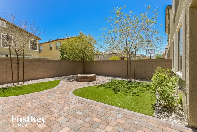 Building Photo - 2272 Sky Island Dr
