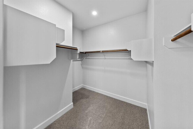 Building Photo - 176 Plumbago Loop