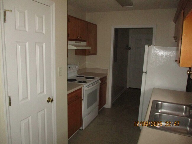 Building Photo - 3713 Countryside Dr