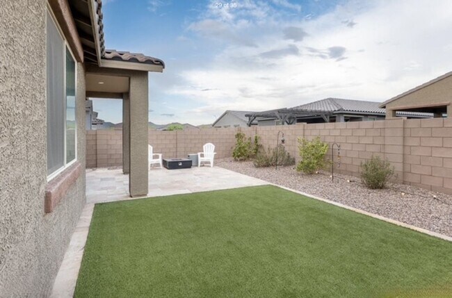 Building Photo - Beautifully Upgraded 4 - Bedroom 2 - Bath ...