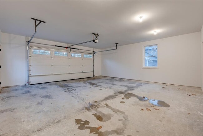 Building Photo - 9 Bouchard Ct