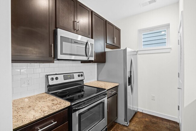 Building Photo - 1206 Porter St