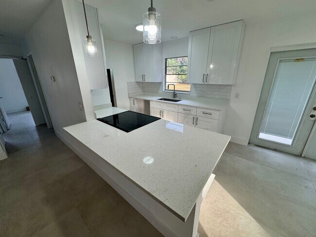 Building Photo - Under Construction*** Fully Renovated 3-Bedroom Home with Garage in Orlando