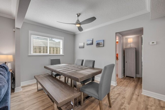 Building Photo - Renovated Spanish-Style 2/1 Beach Bungalow...