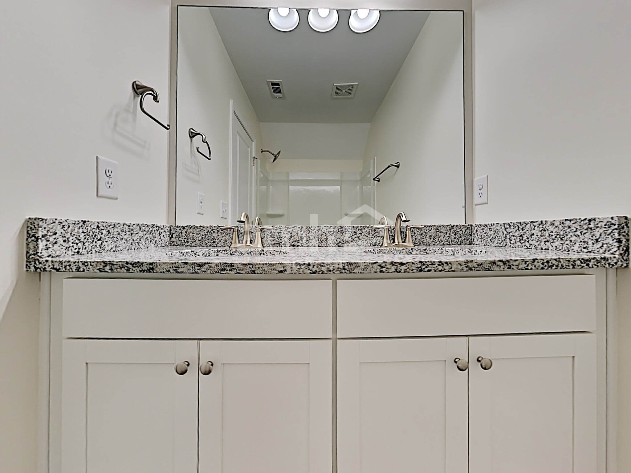 Building Photo - 148 Landsdown Xing