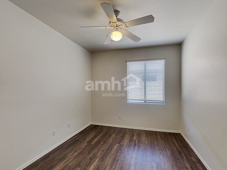Building Photo - 6614 S 68th Ave