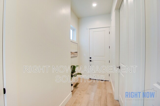 Building Photo - 2104 N 35th St