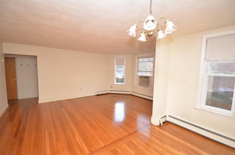 Building Photo - 320 Tappan St