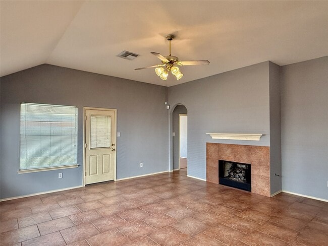 Building Photo - 5218 Hill Timbers Dr