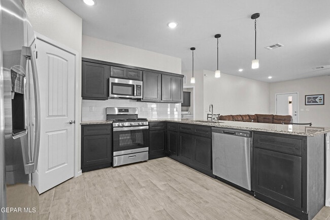 Building Photo - 7480 Rio Rimac Dr