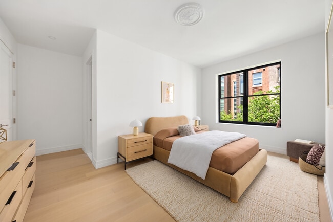 Building Photo - 53 W 85th St