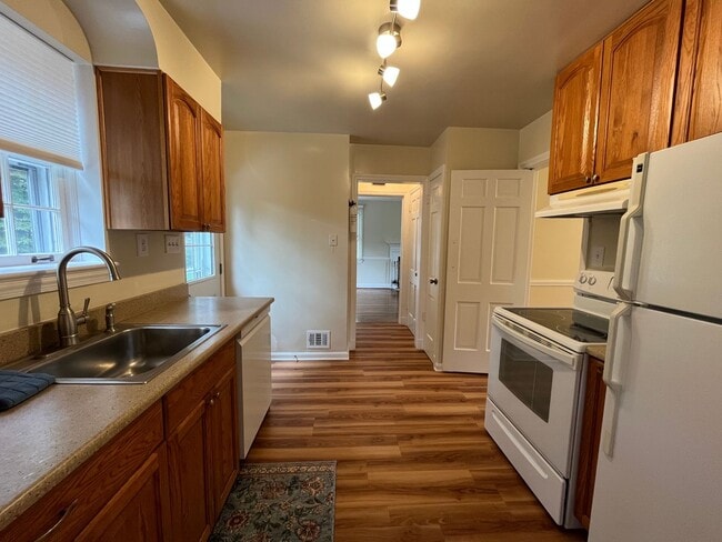 Building Photo - 4408 Glenridge St
