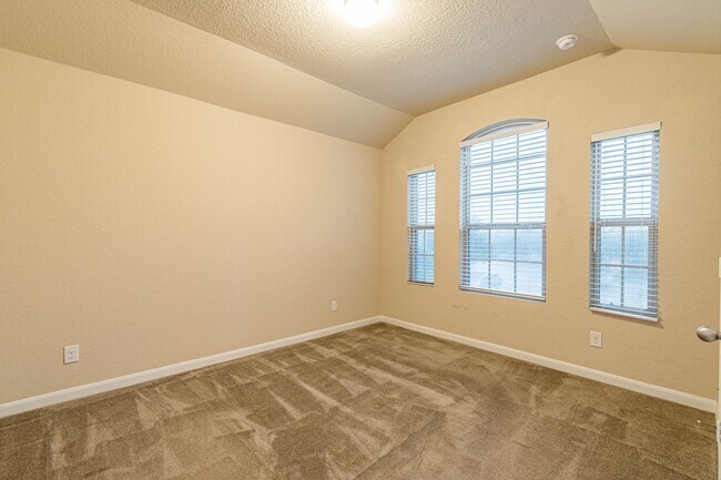 Building Photo - 6802 Fort Bend