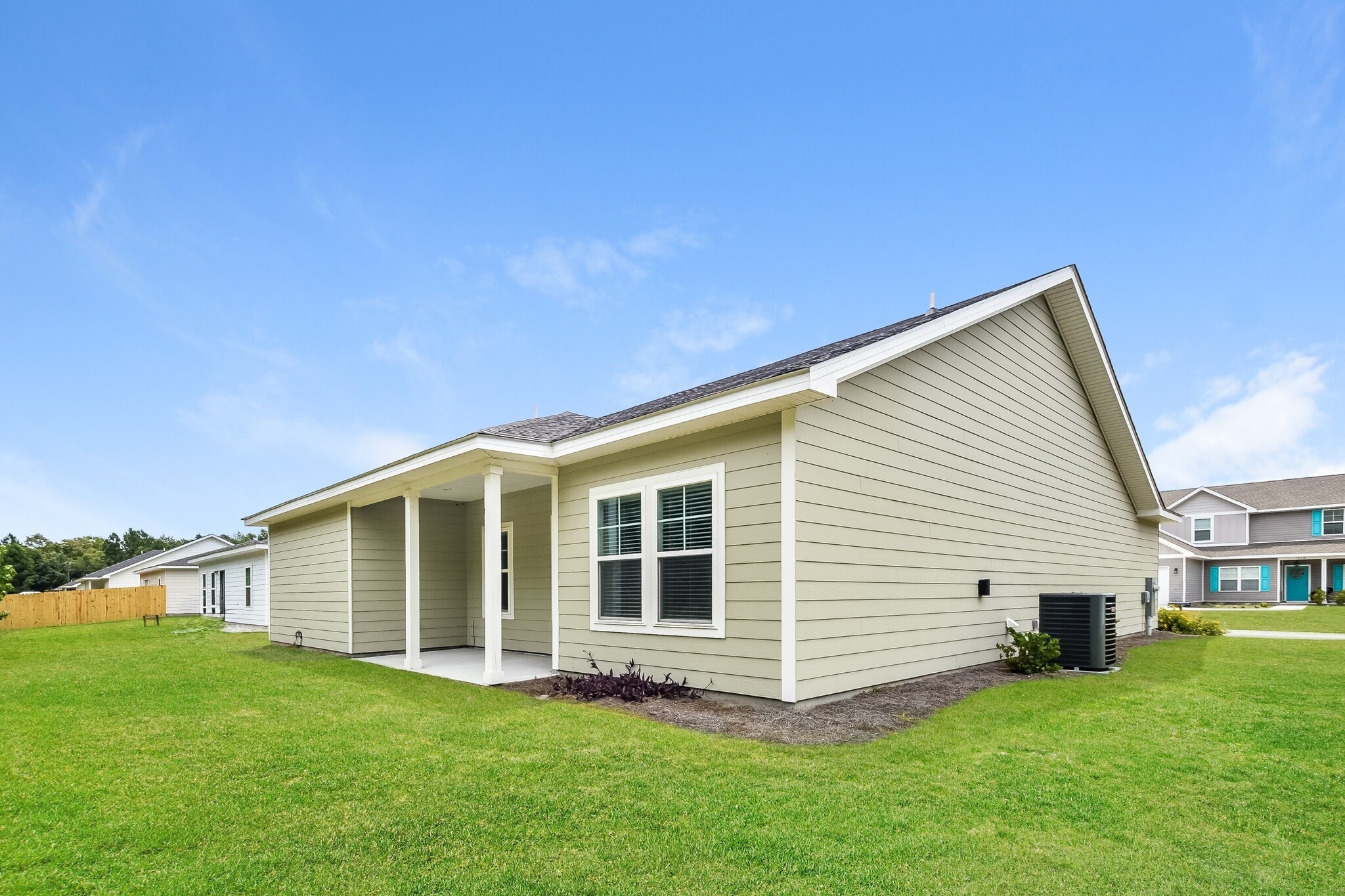 Building Photo - 1005 Autumns Wood Cir E